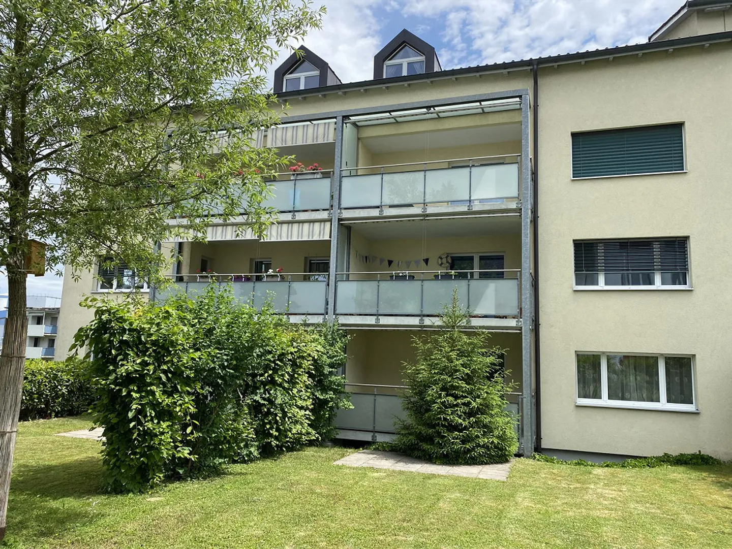Schöne helle 4 Zimmerwohnung in ruhigem Wohnquartier - Foto 2 von 11