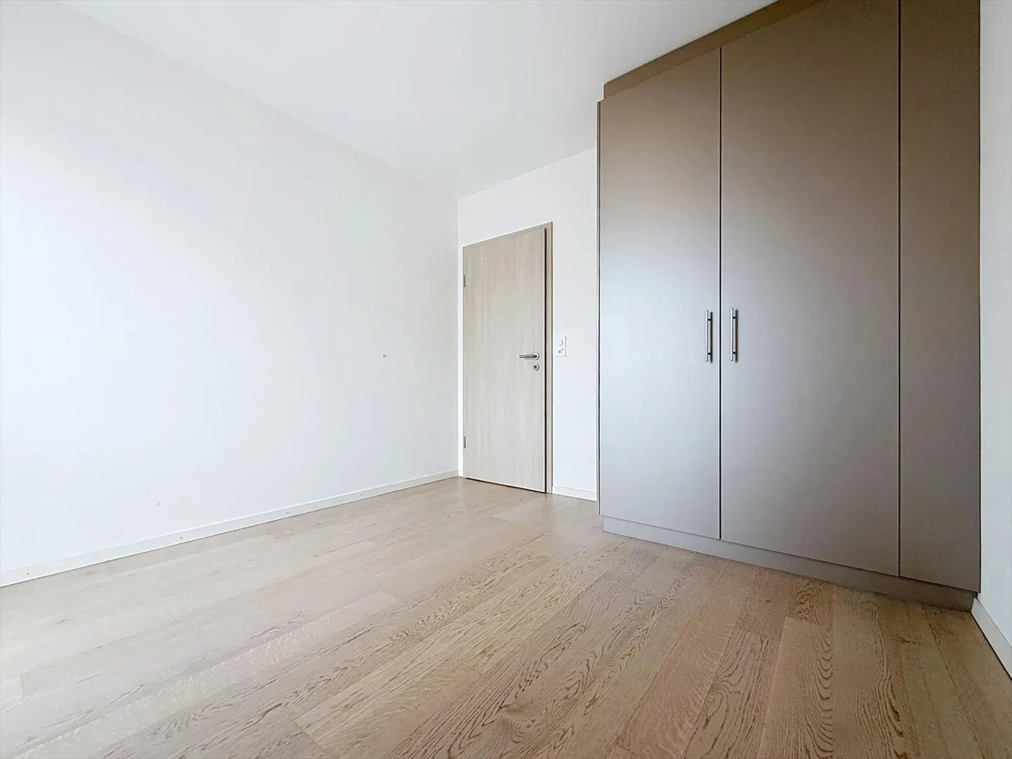 Apartment for rent - Photo 8 of 9