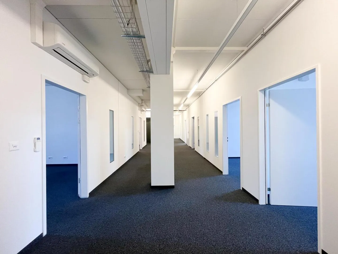 À louer – Spacieux local commercial moderne de 270 m² - Foto 1 von 12