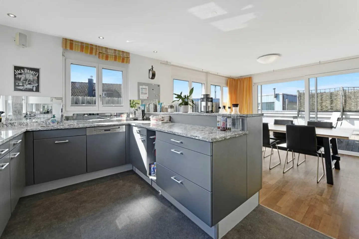 Living and Working in the Heart of Lütisburg – Versatile Property with Character - Photo 8 of 30