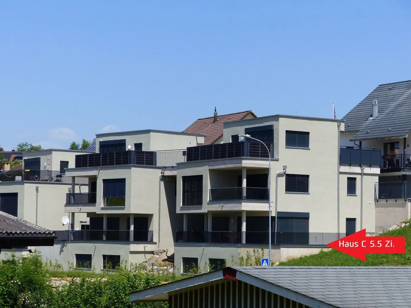 ATTRAKTIVE 5.5 Zimmer DEFH ZUM MIETEN / NEUBAU - Photo 1 of 17