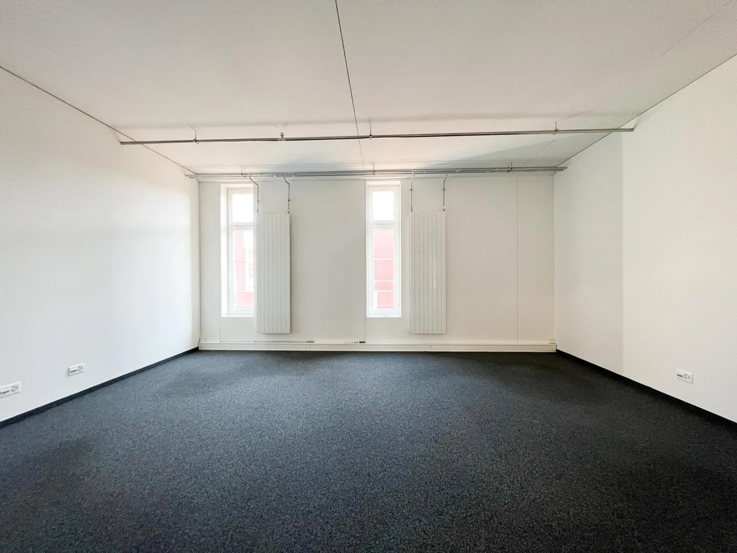 À louer – Spacieux local commercial moderne de 270 m² - Foto 7 von 12