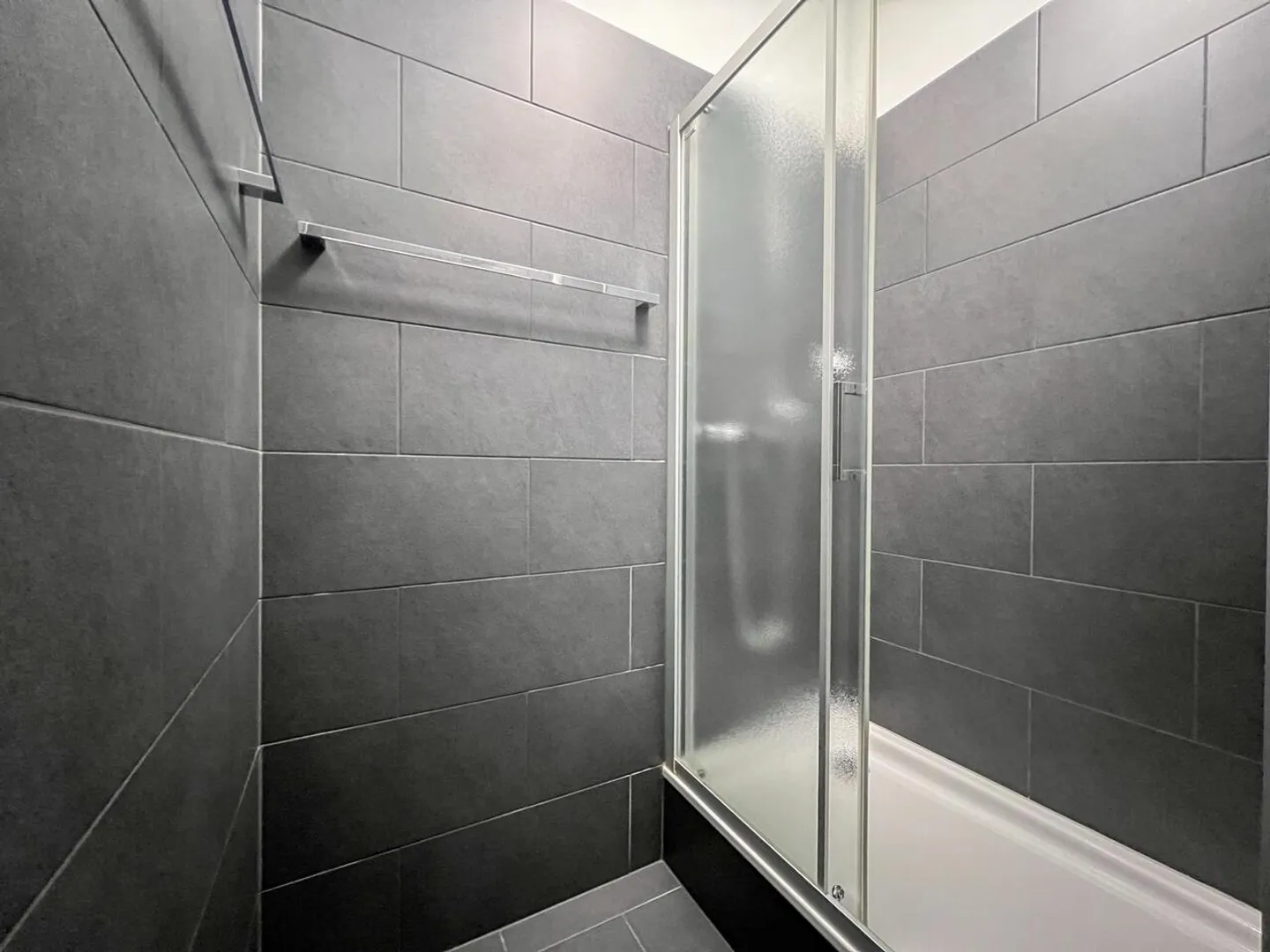 À louer – Spacieux local commercial moderne de 270 m² - Foto 9 von 12