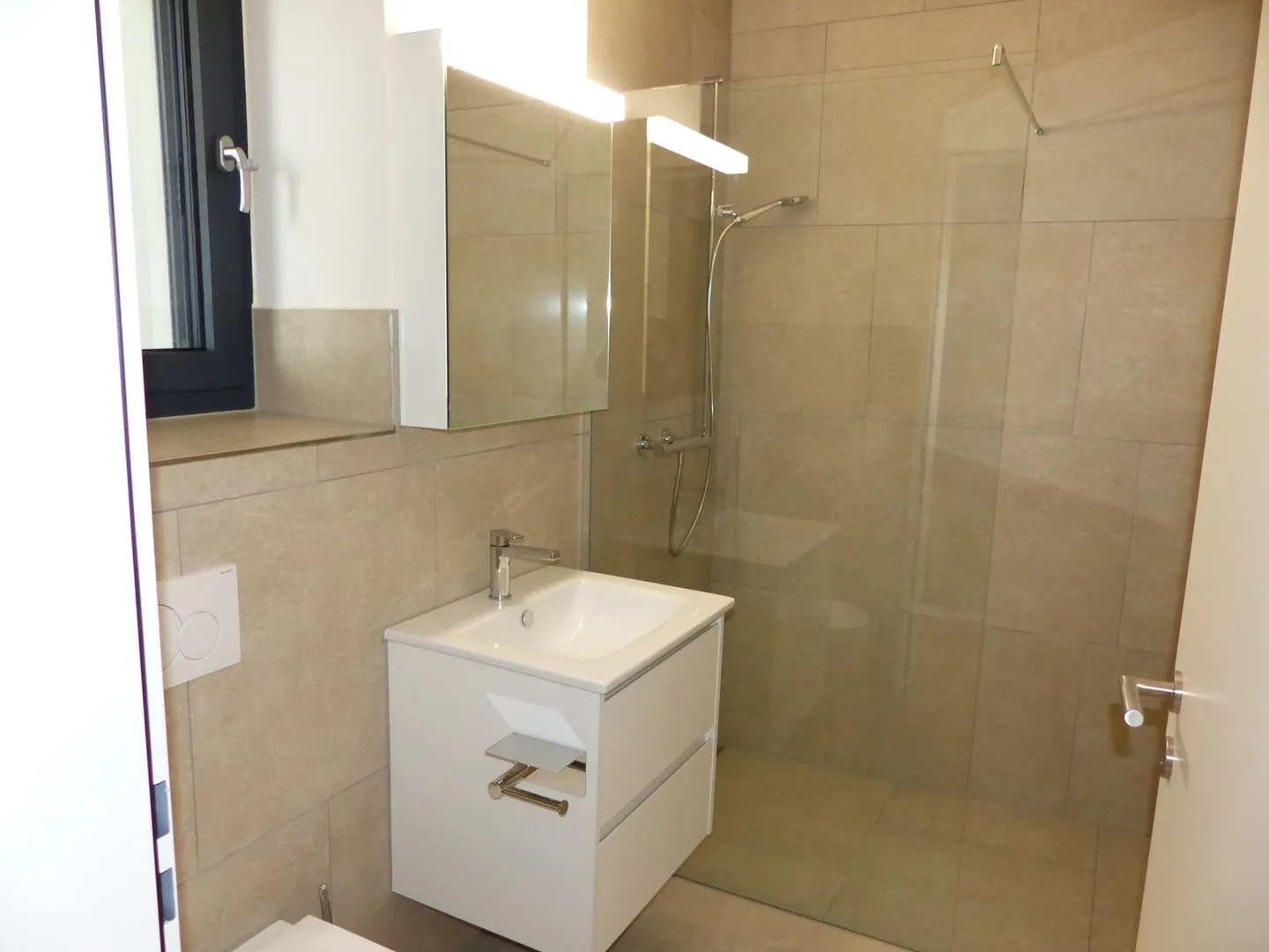 ATTRAKTIVE 5.5 Zimmer DEFH ZUM MIETEN / NEUBAU - Photo 3 of 17
