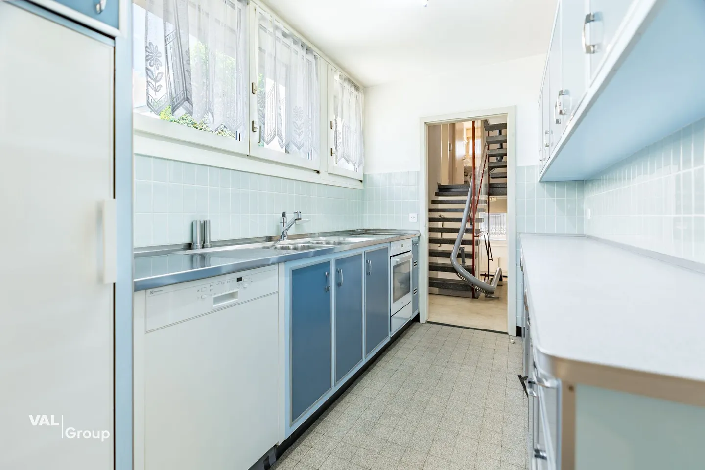 Occasion rare : beaucoup d'espace, grand jardin, emplacement central avec option commerciale - Photo 11 sur 34