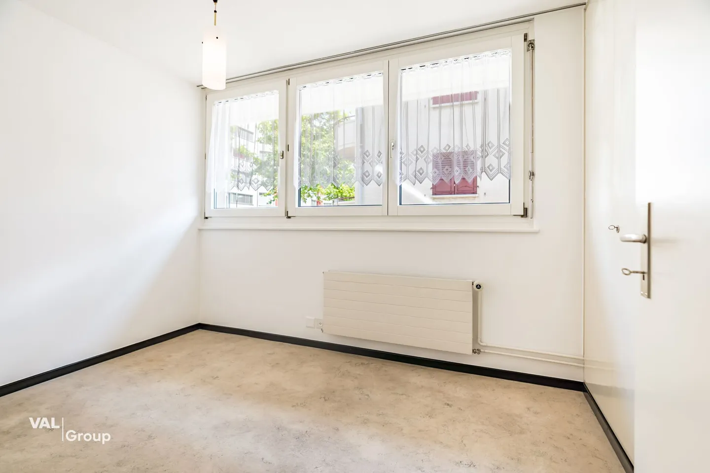 Occasion rare : beaucoup d'espace, grand jardin, emplacement central avec option commerciale - Photo 13 sur 34