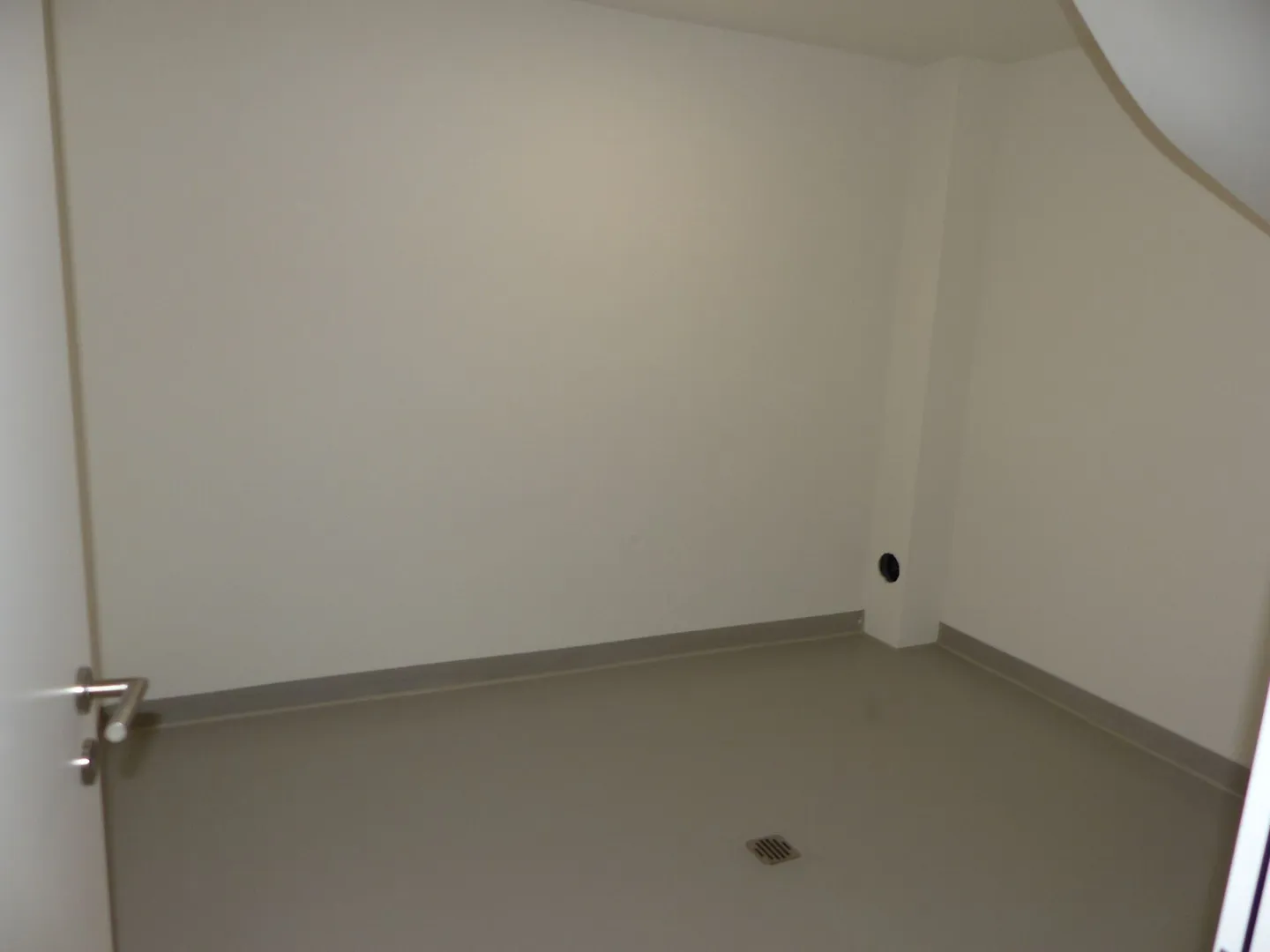 ATTRAKTIVE 5.5 Zimmer DEFH ZUM MIETEN / NEUBAU - Photo 14 of 17