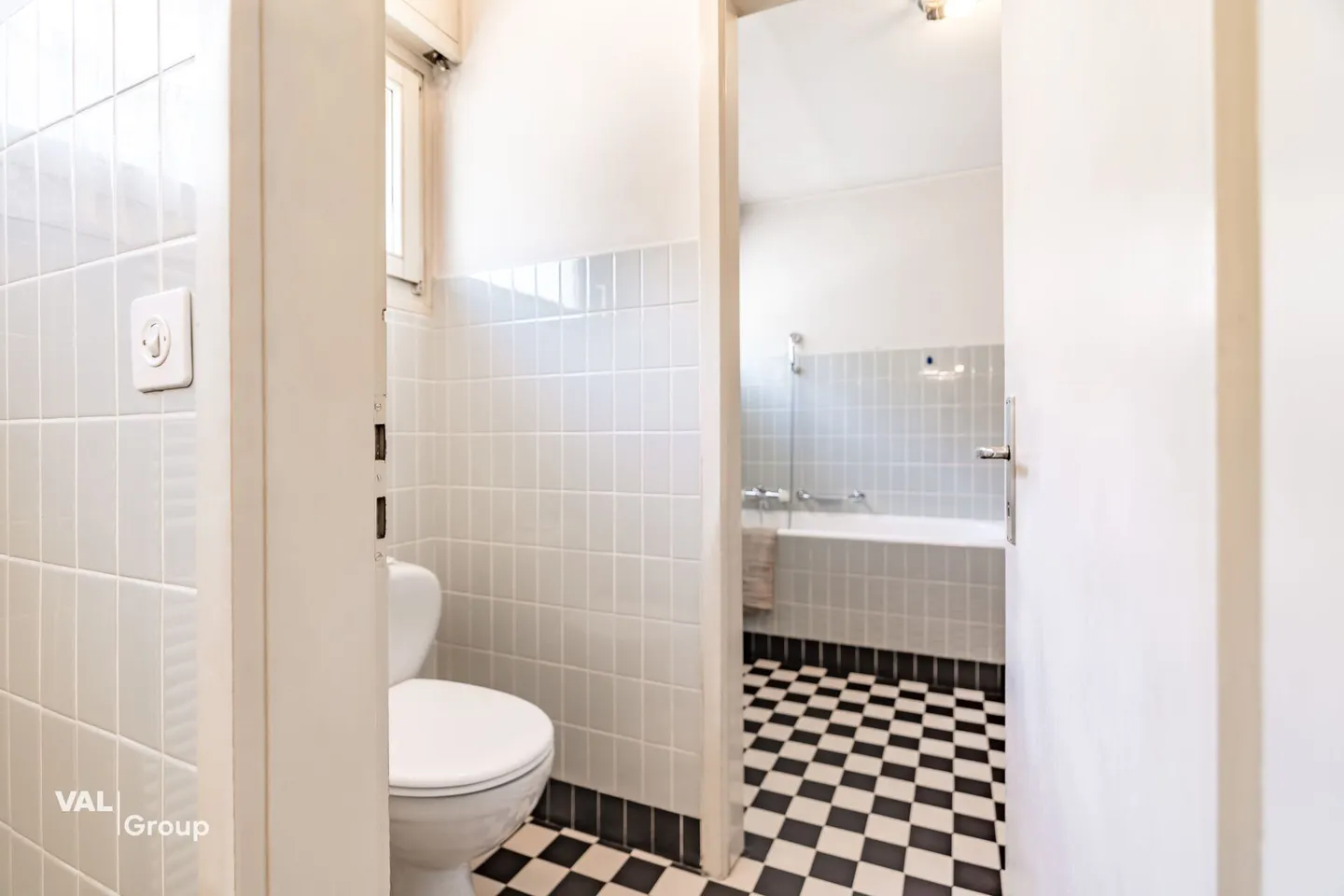 Occasion rare : beaucoup d'espace, grand jardin, emplacement central avec option commerciale - Photo 19 sur 34