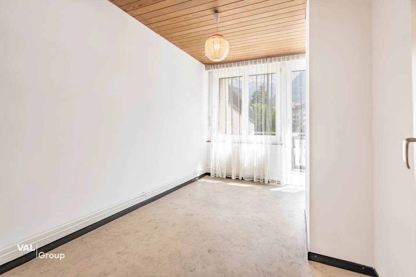 Occasion rare : beaucoup d'espace, grand jardin, emplacement central avec option commerciale - Photo 25 sur 34