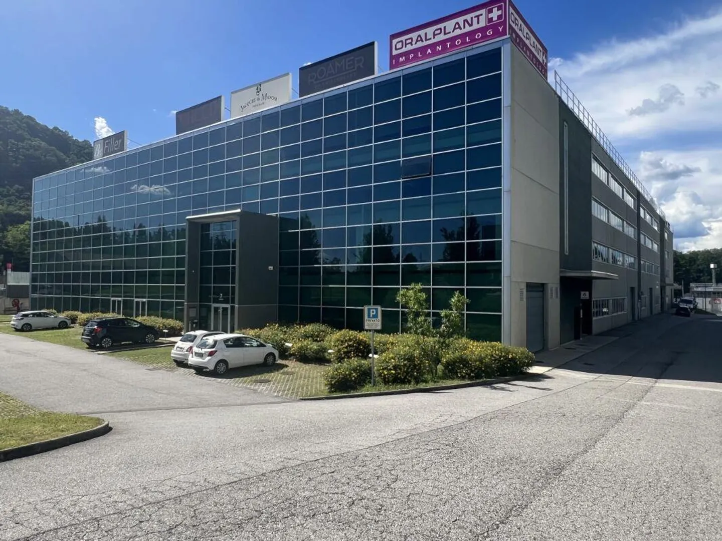 Spazi commerciali/ Magazzini modulari da 30 m2 a 200 m2 - Foto 4 di 6