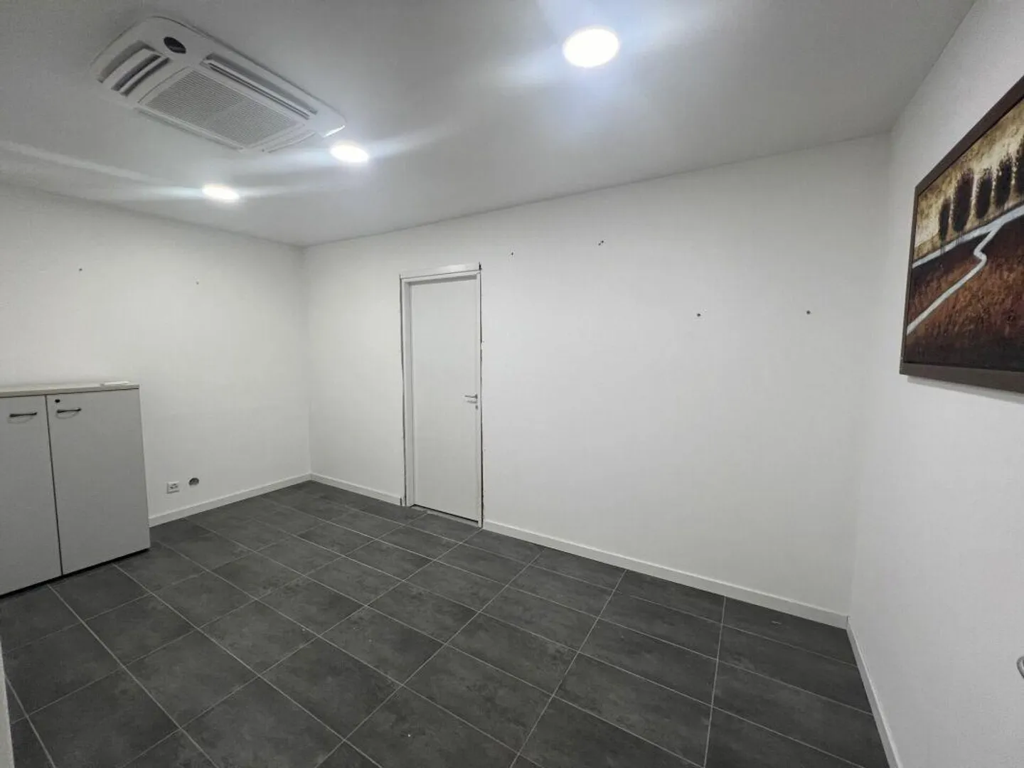 Spazi commerciali/ Magazzini modulari da 30 m2 a 200 m2 - Foto 6 di 6