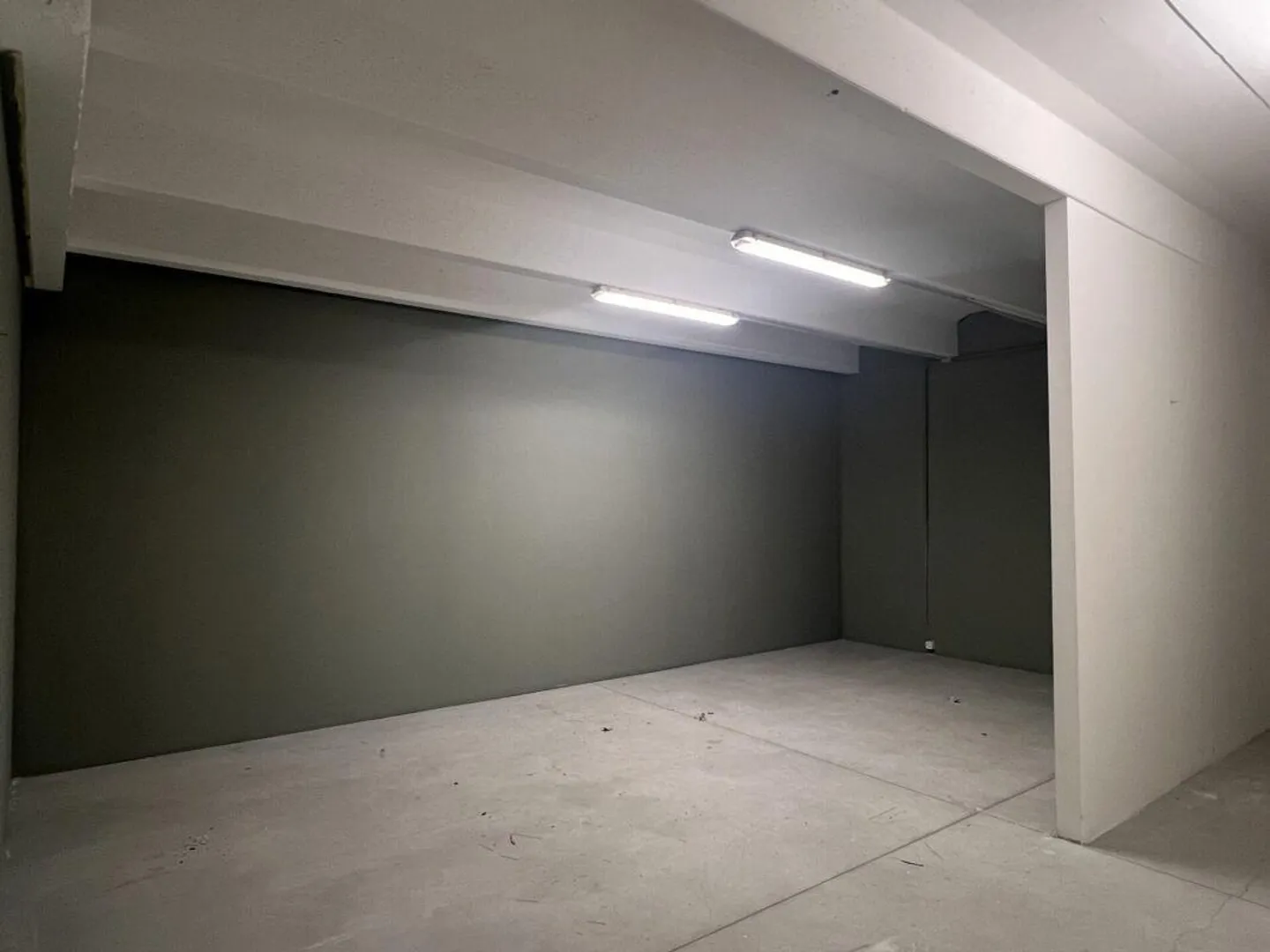 Spazi commerciali/ Magazzini modulari da 30 m2 a 200 m2 - Foto 1 di 6