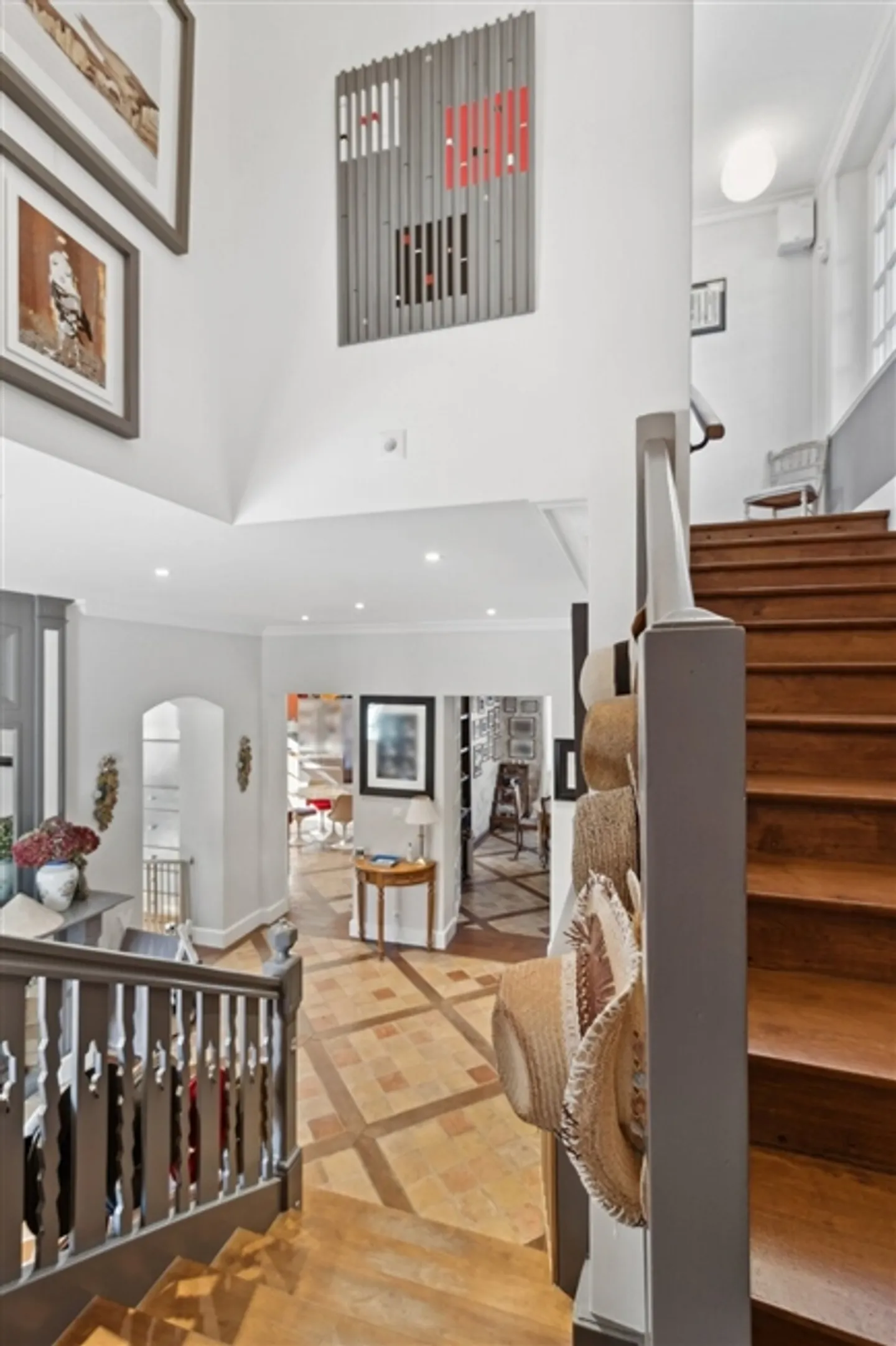 Elegante Villa mit Privatpark - Foto 4 von 19