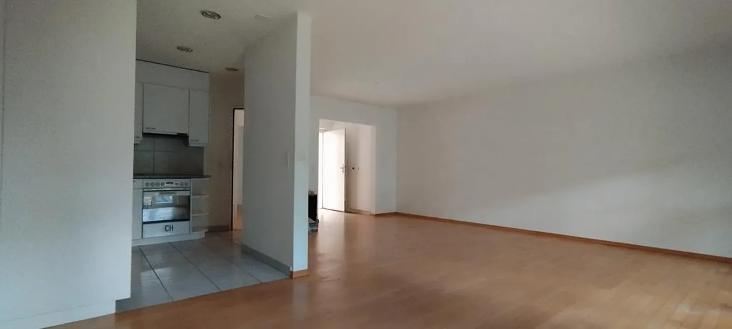 La tua nuova casa a Urdorf - centrale, confortevole e soleggiata - Foto 5 di 6