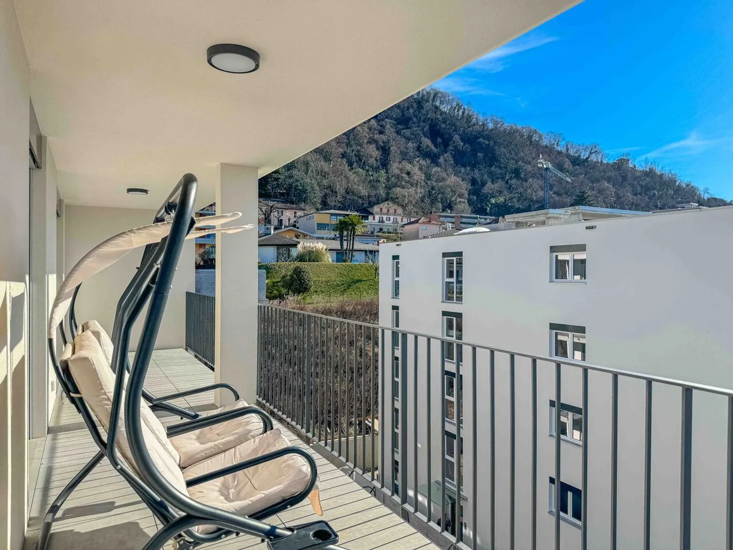 Modern 2.5 Room Apartment - Photo 4 of 5