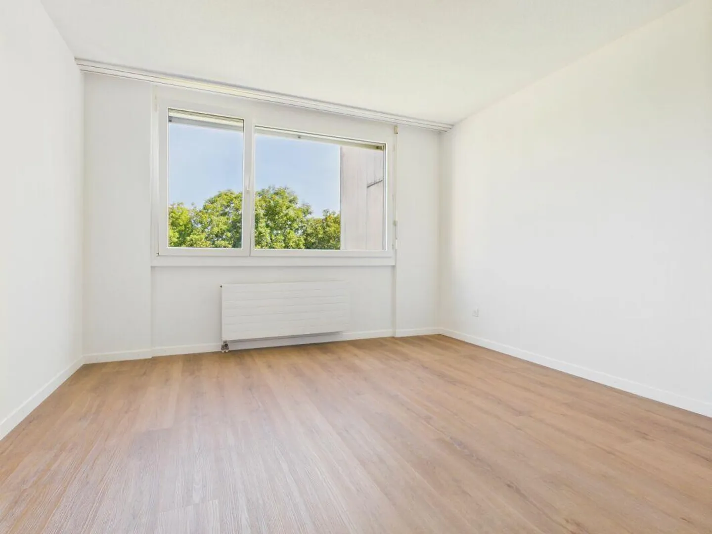 Grosszügige und gepflegte 4.5 Zimmer Wohnung an zentraler Lage! - Foto 6 von 10