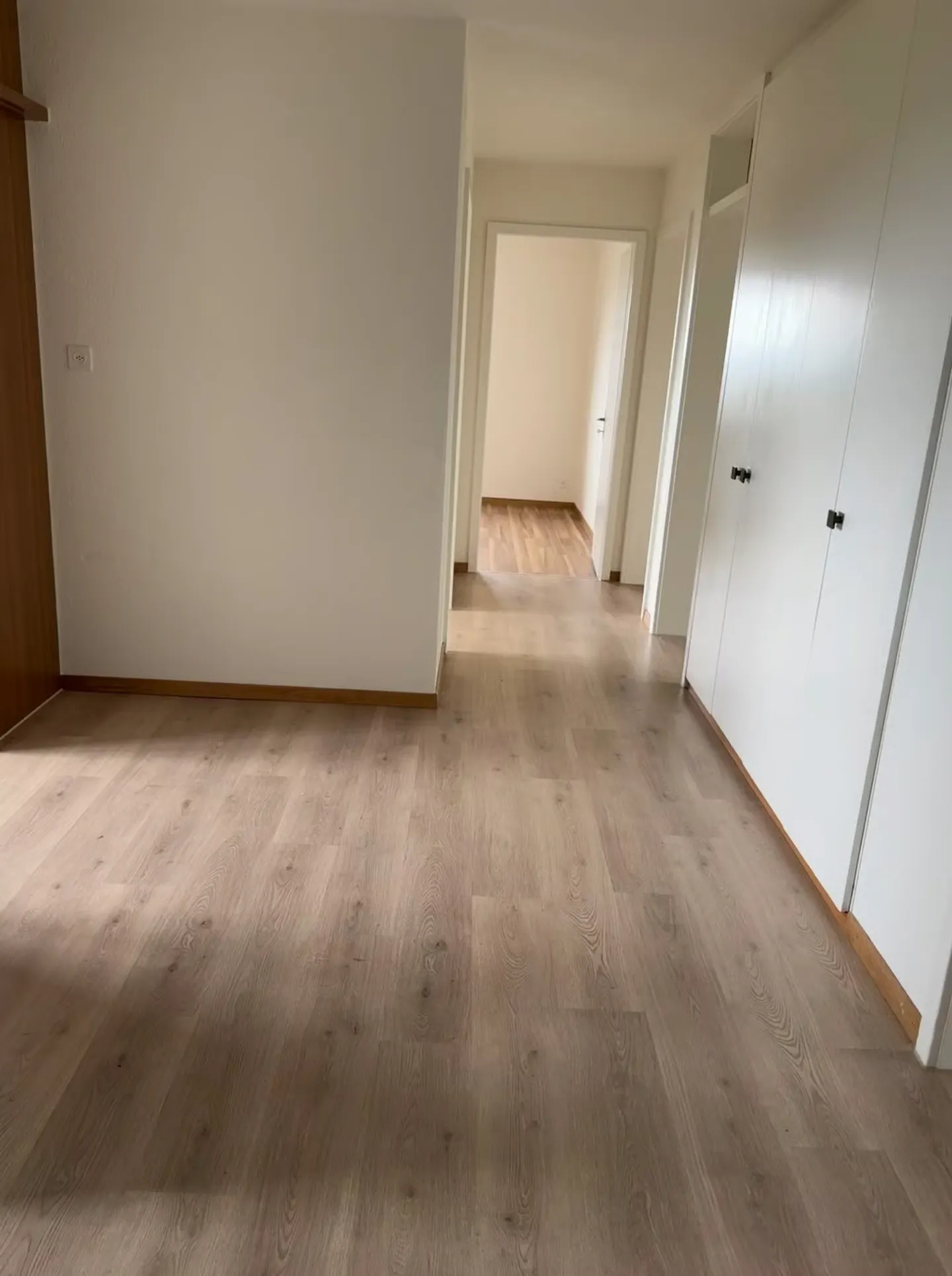 Appartamento appena ristrutturato, luminoso e ampio in un quartiere tranquillo - Foto 5 di 13