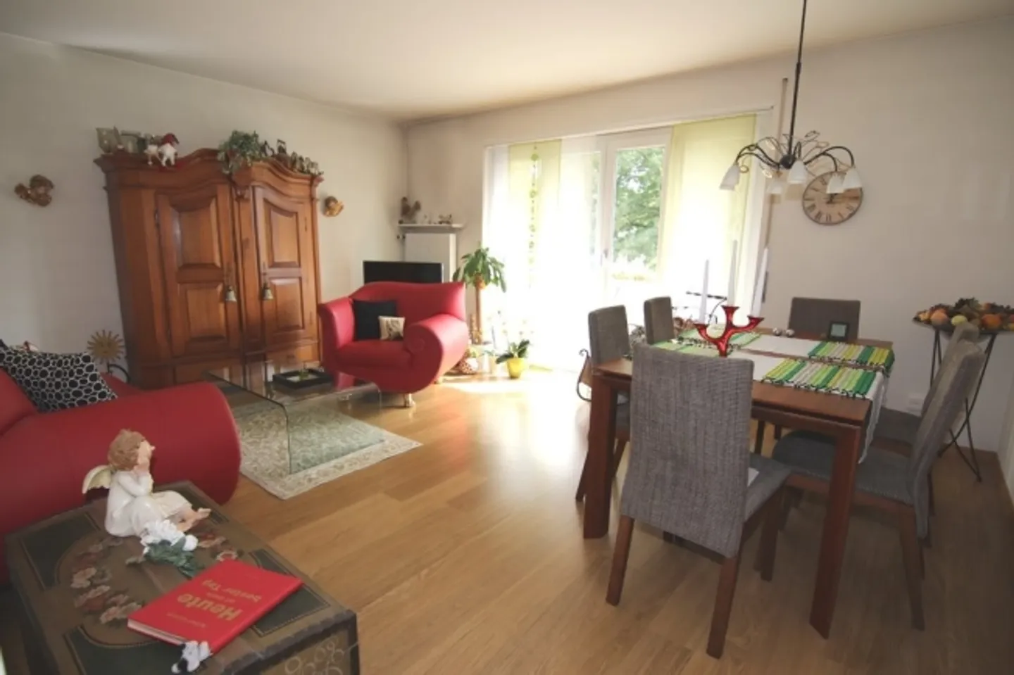 Light-Filled 3-Room Apartment in Zurich Wollishofen - Photo 5 of 6