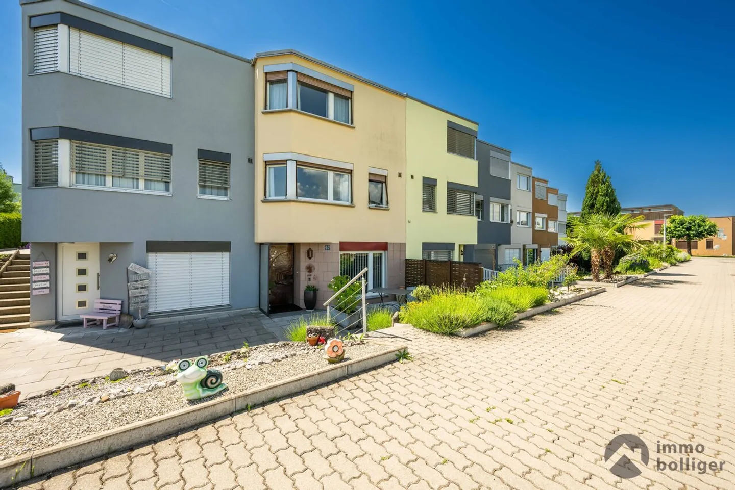 Charming terraced house in a community-designed residential area - Photo 1 of 13