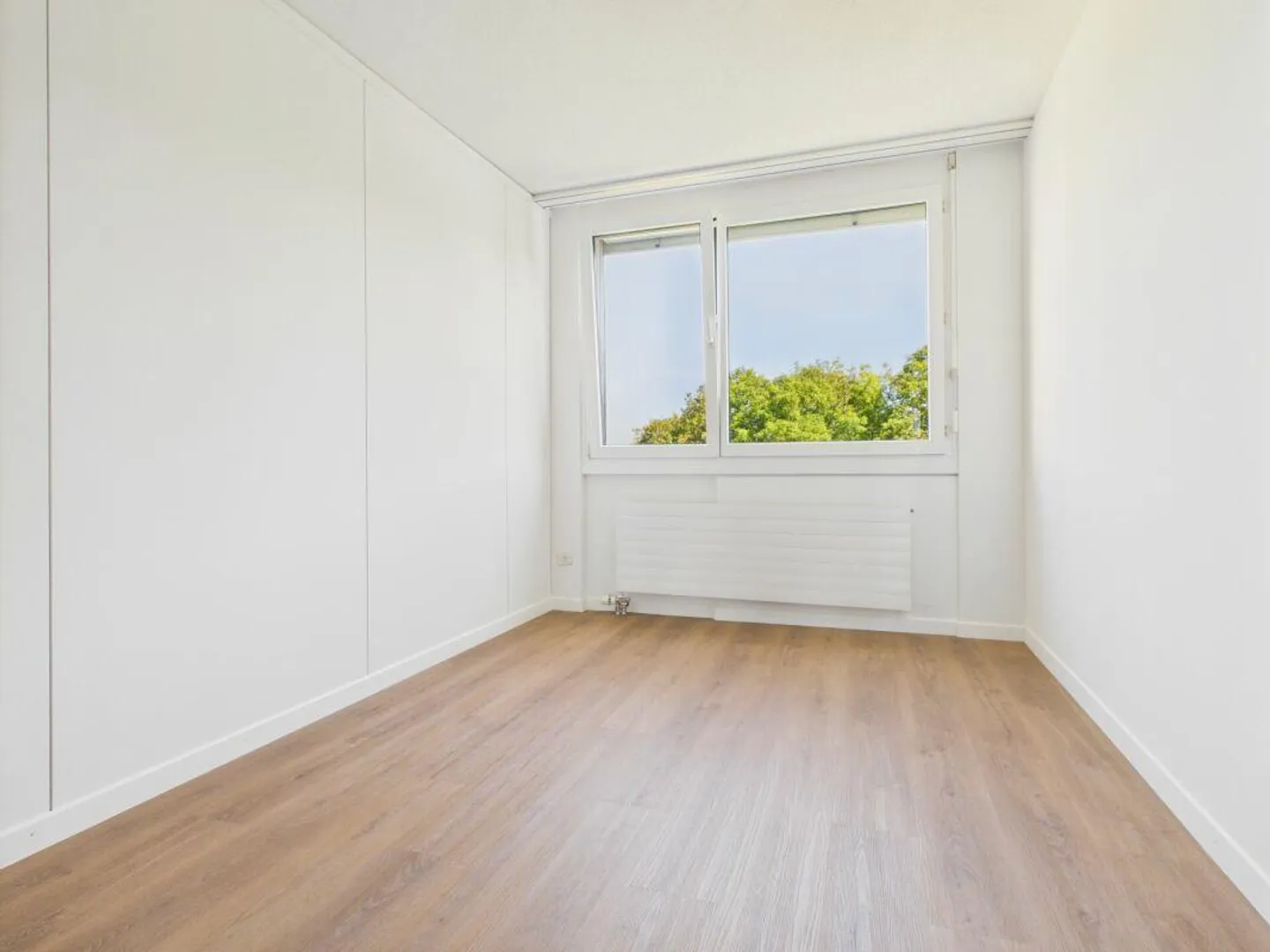 Grosszügige und gepflegte 4.5 Zimmer Wohnung an zentraler Lage! - Foto 7 von 10