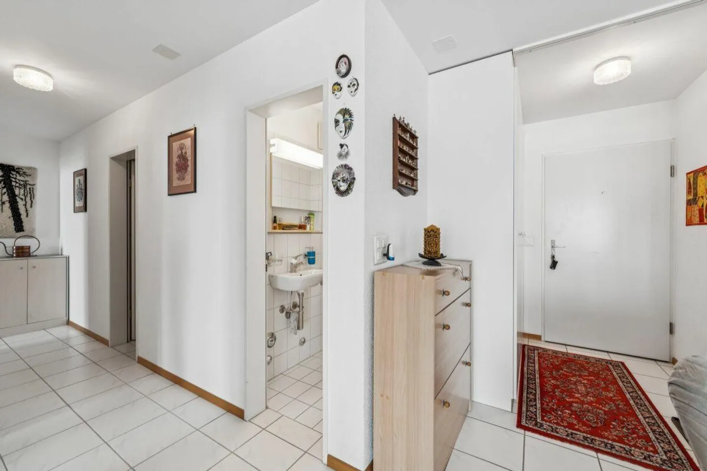 Comfortable 3-room apartment with balcony and good connections - Photo 2 of 11