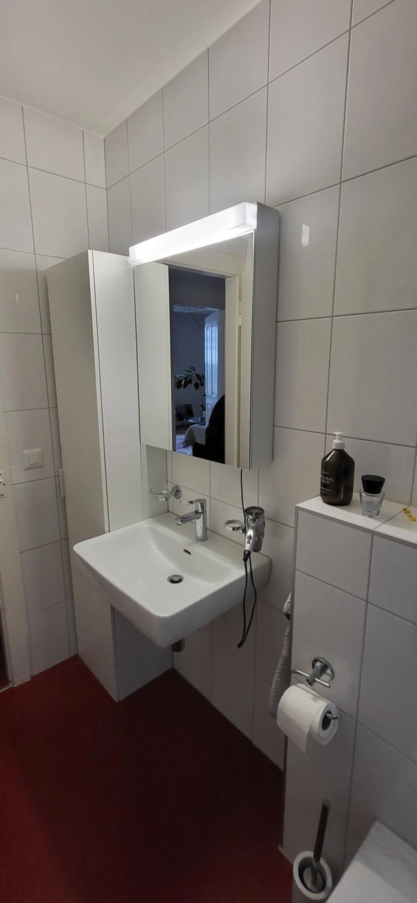 Modern 2.5-room apartment with terrace on the raised ground floor - Photo 19 of 20