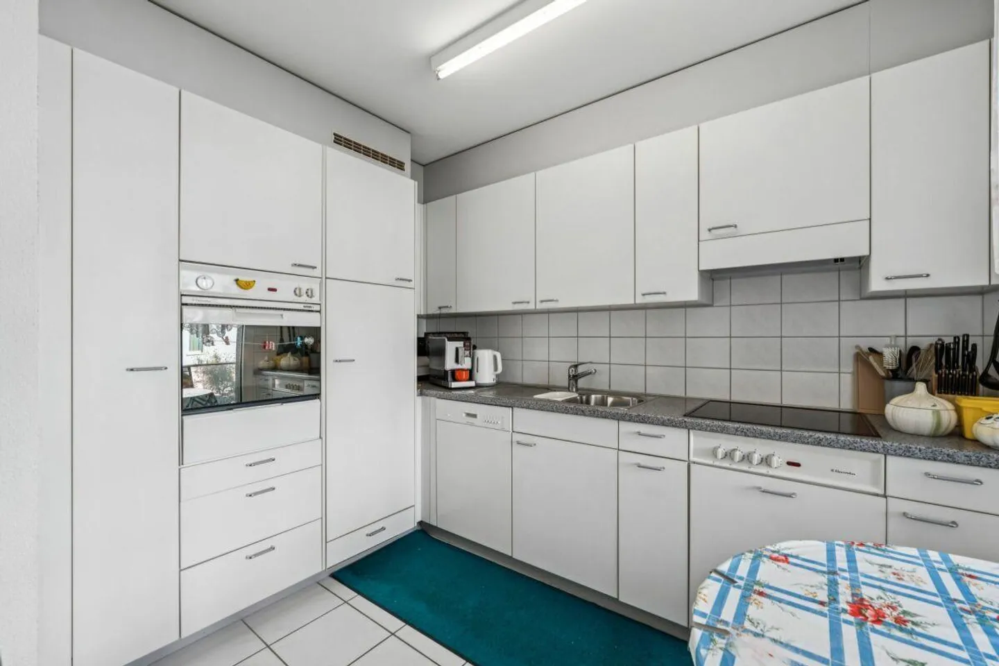Comfortable 3-room apartment with balcony and good connections - Photo 3 of 11