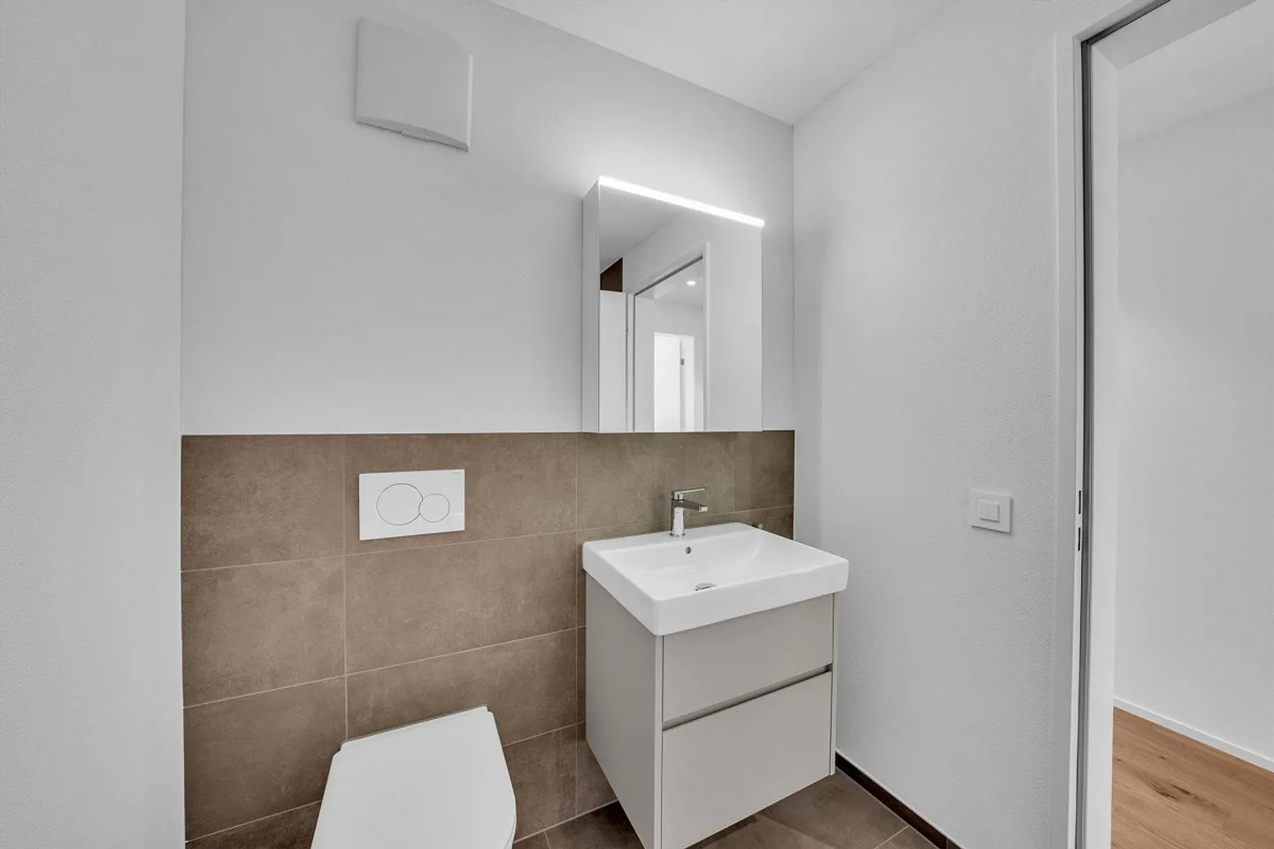 Nuovo edificio con comfort - Foto 16 di 28