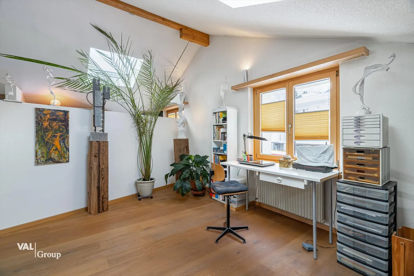 Central and Quiet Spacious Single-Family House - Photo 4 of 13