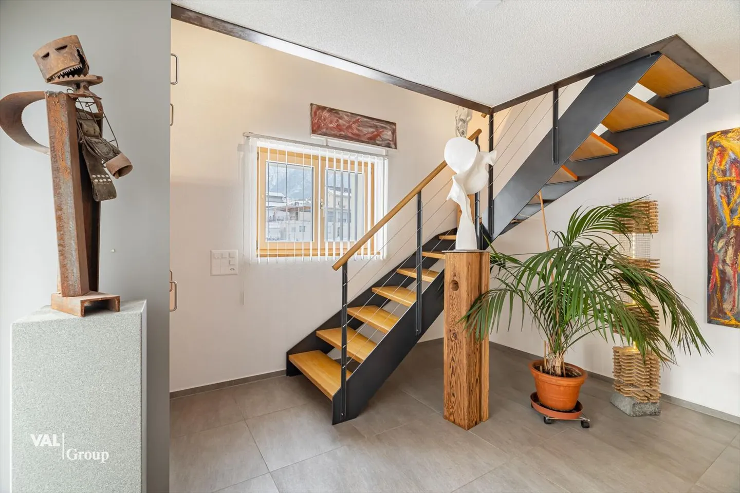 Central and Quiet Spacious Single-Family House - Photo 8 of 13