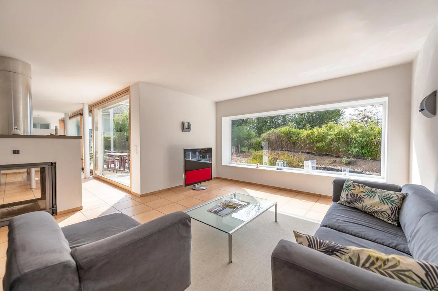 A dream home for the highest demands - stylish, bright, and close to nature - Photo 5 of 13