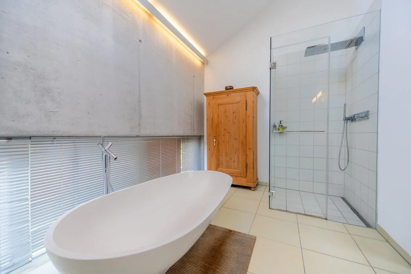 A dream home for the highest demands - stylish, bright, and close to nature - Photo 13 of 13