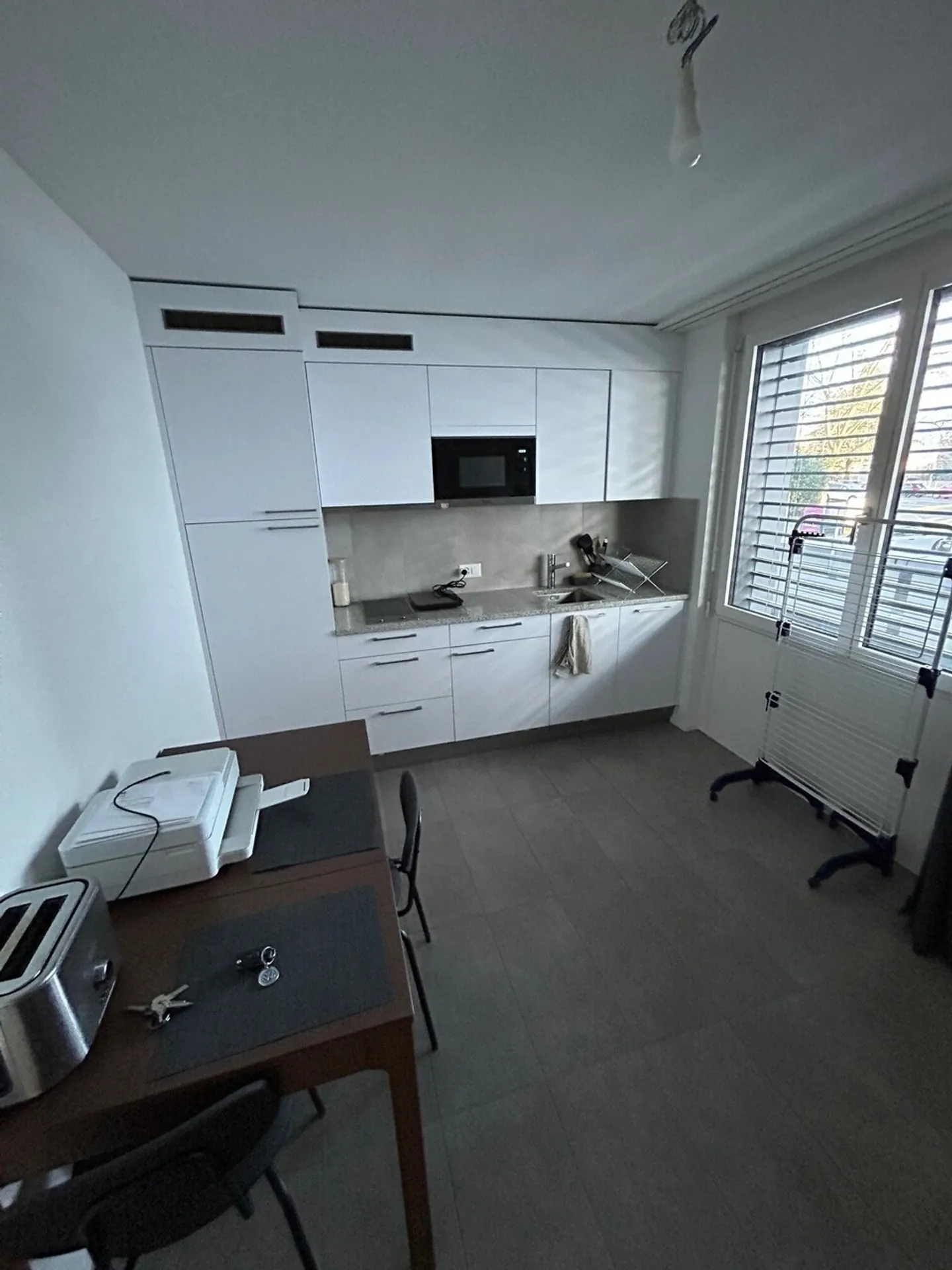 For Rent Studio - Photo 7 of 11