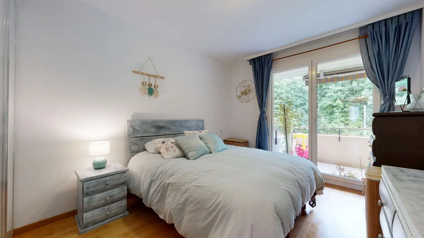 Prächtige 4,5 Zimmer Wohnung nahe dem Zentrum - Foto 2 von 5