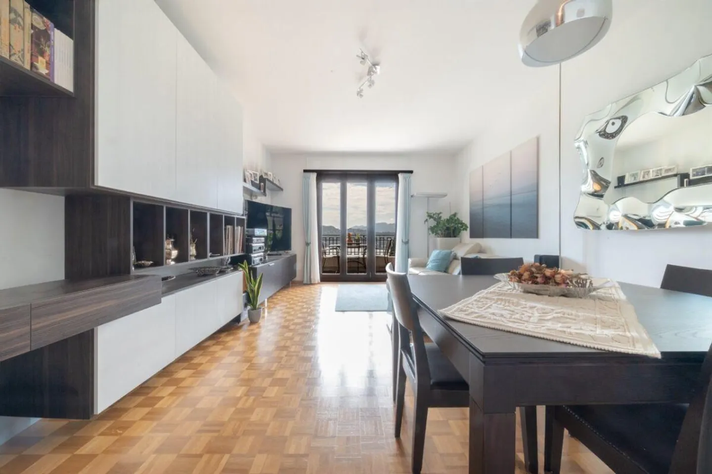 Dream lake view, immersed in the tranquility of green - Photo 5 of 11