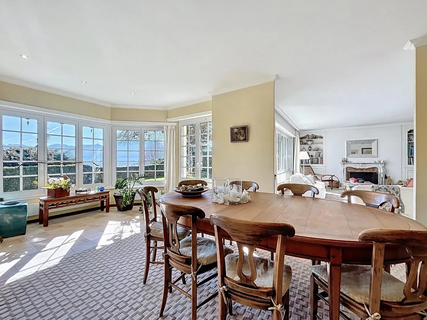 Villa indipendente in posizione tranquilla con giardino e vista lago - Foto 3 di 13