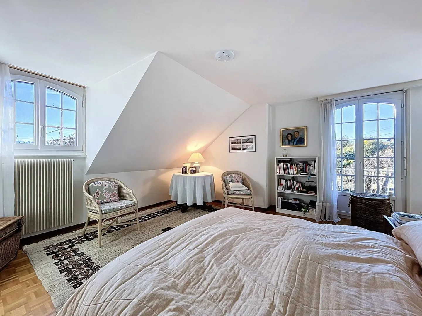 Villa indipendente in posizione tranquilla con giardino e vista lago - Foto 9 di 13