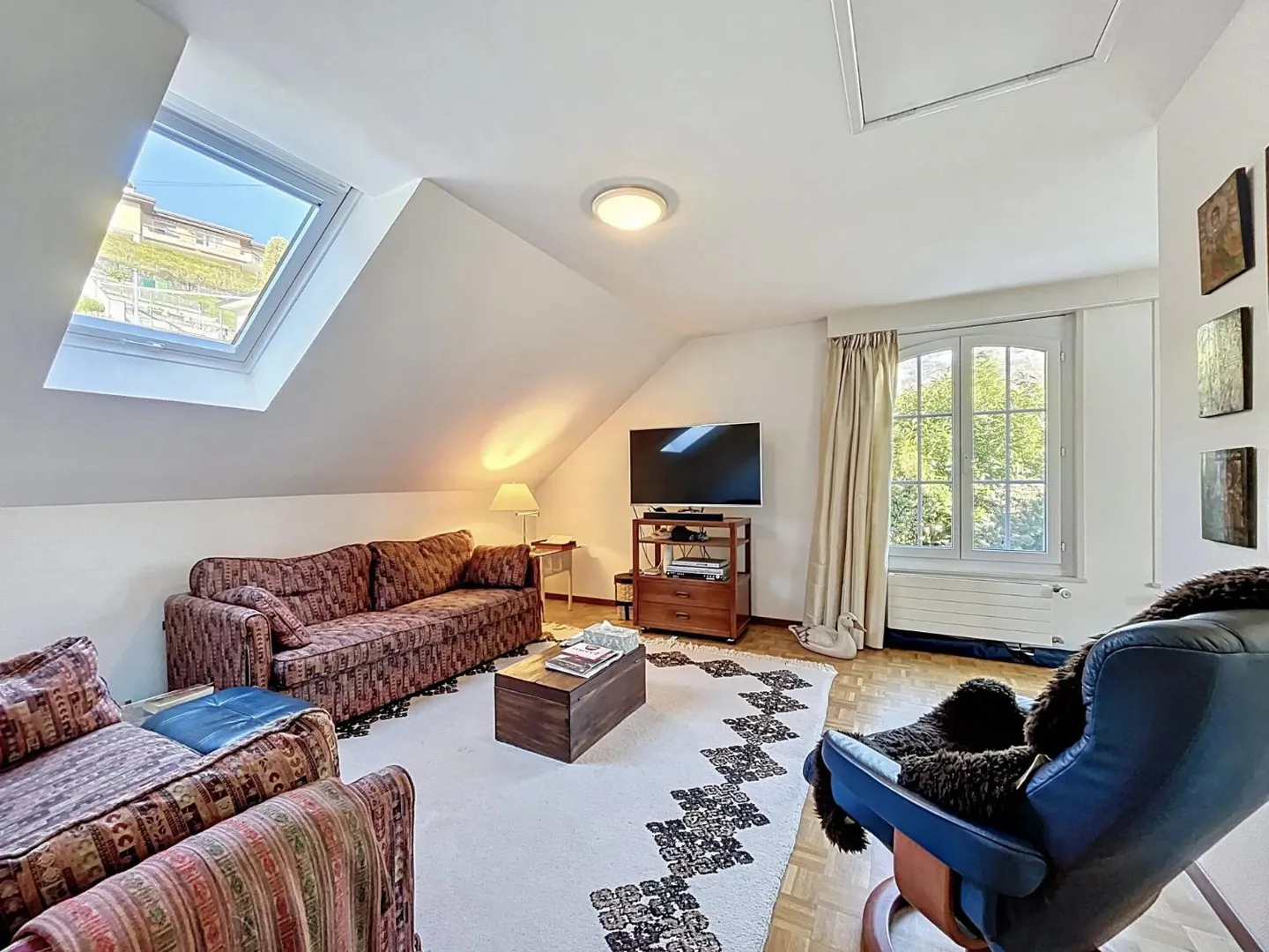 Villa indipendente in posizione tranquilla con giardino e vista lago - Foto 11 di 13