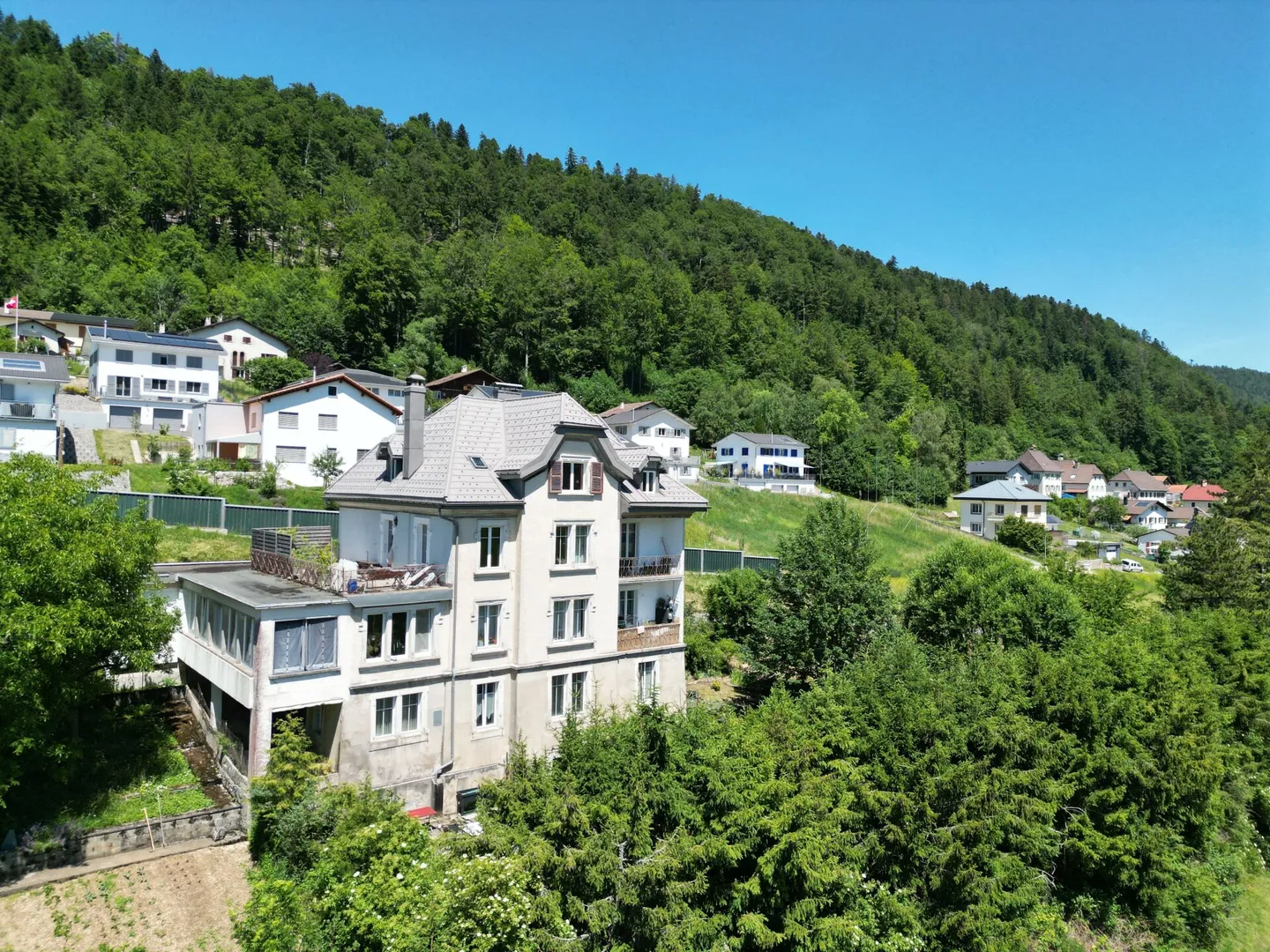 Renan, Mietgebäude mit 5 Wohnungen und Parkplätzen - 5,3 % - Foto 1 von 3