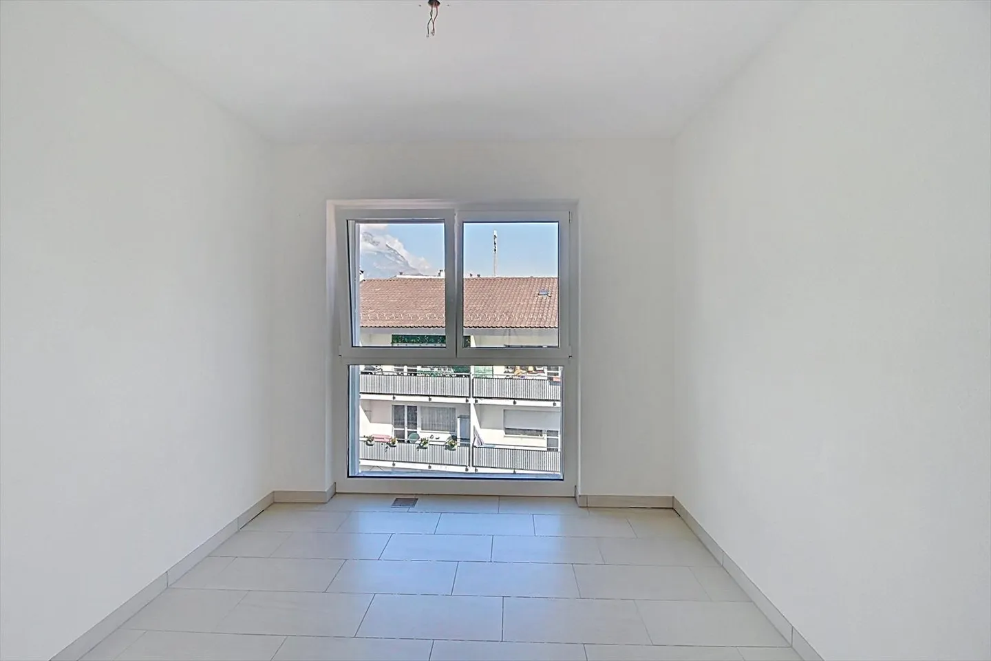 3.5 Room Apartment - Photo 28 of 30