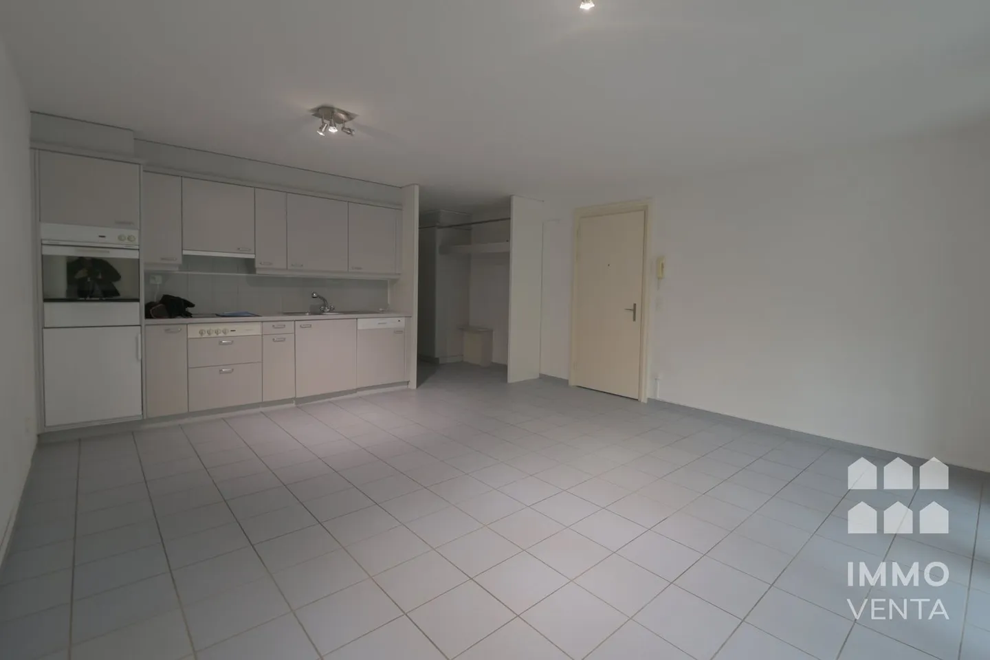 Helle 2,5-Zimmer-Wohnung - Foto 2 von 5