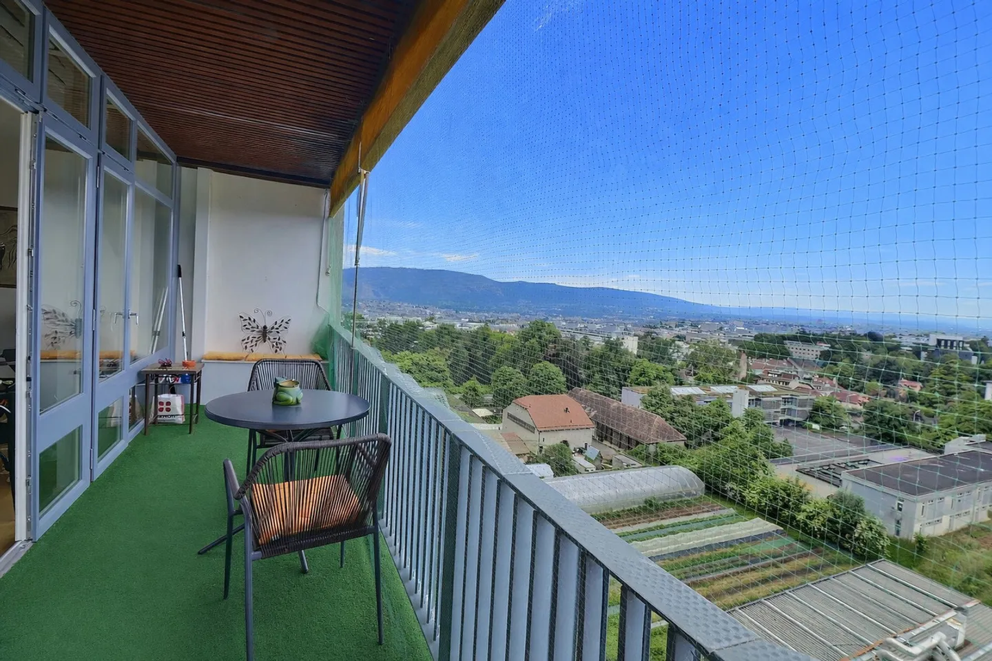 Superb apartment on a high floor with a pool in occupied life annuity without rent - Photo 4 of 15