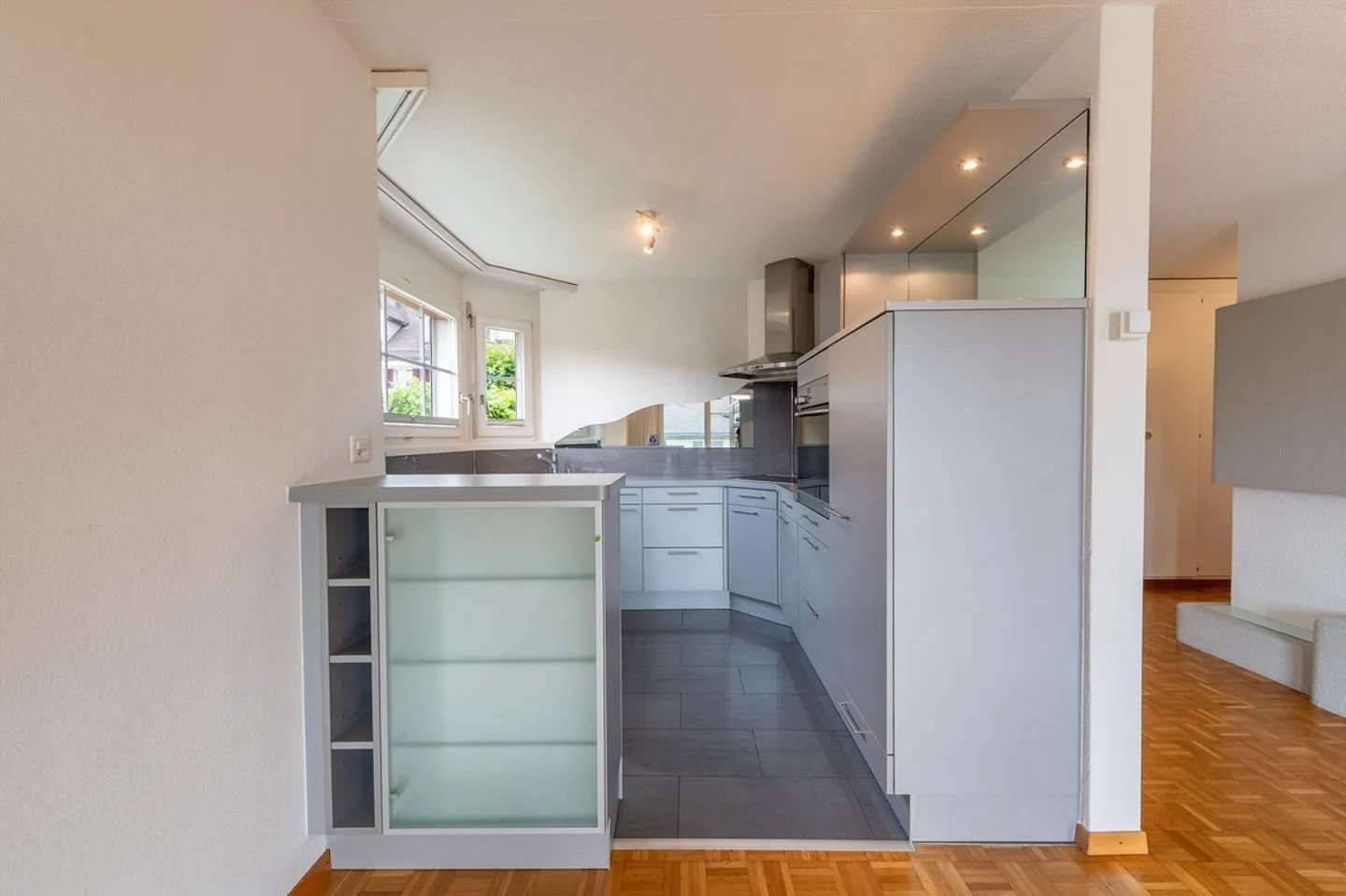 Attractive Ground Floor Apartment with Fireplace and Plenty of Storage Space - Photo 2 of 13