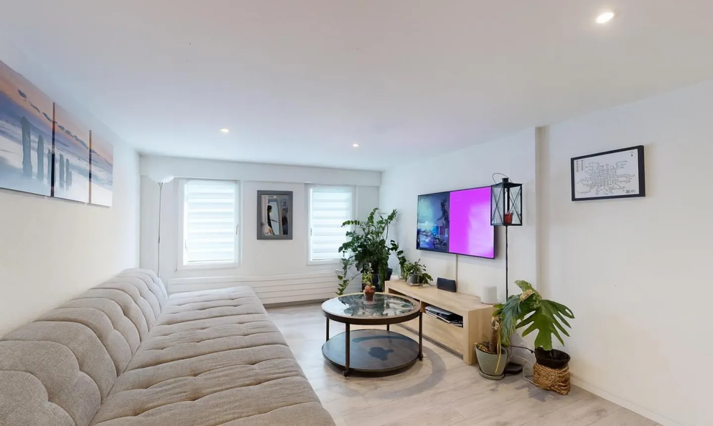 IMMEUBLE DE RENDEMENT RÉNOVÉ, AU CALME, PROCHE DE BULLE EN PLEIN ESSOR - Photo 8 sur 13