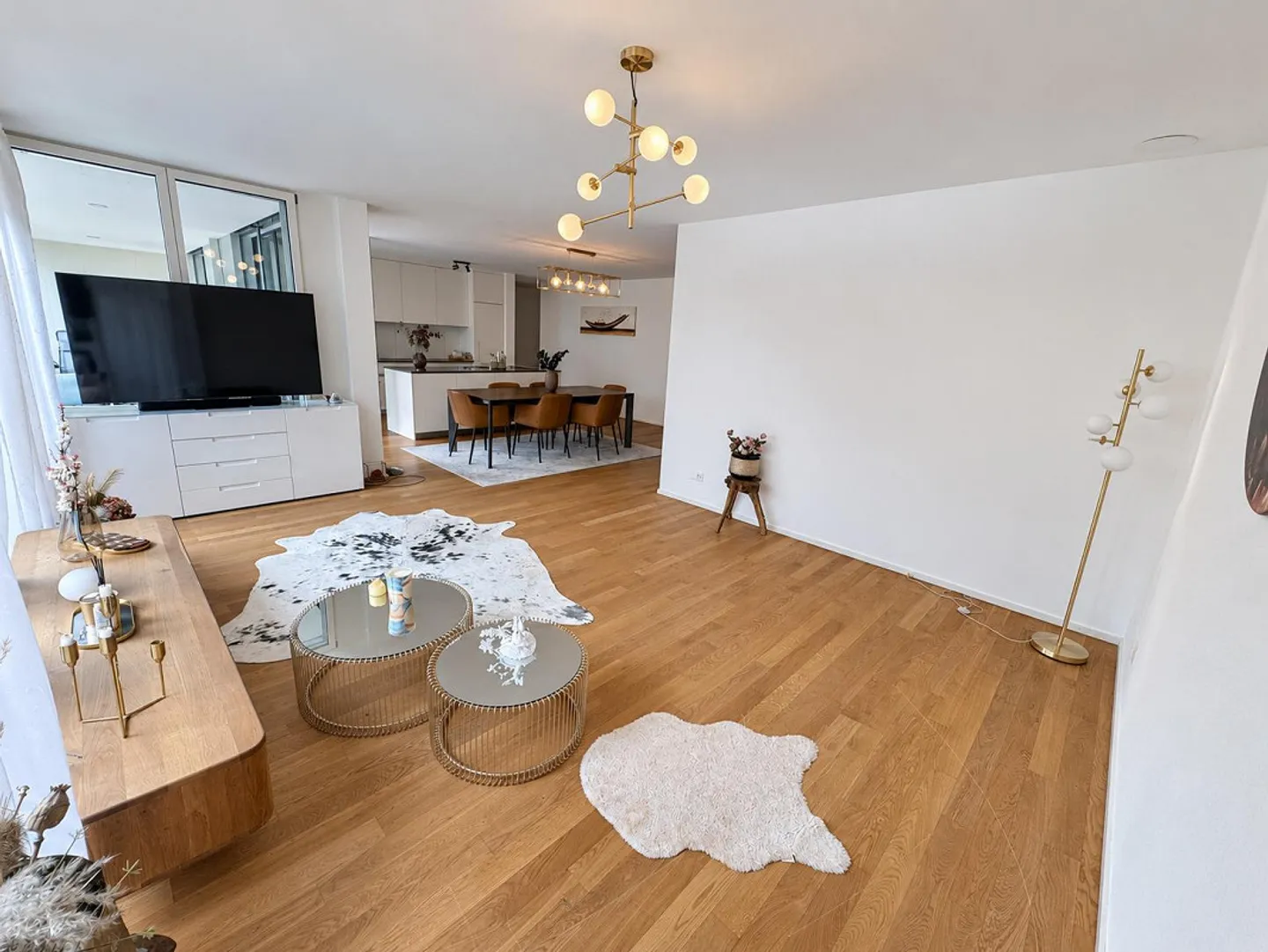 Moderno appartamento giardino di 4,5 stanze al piano terra a Reinach AG - Foto 3 di 16