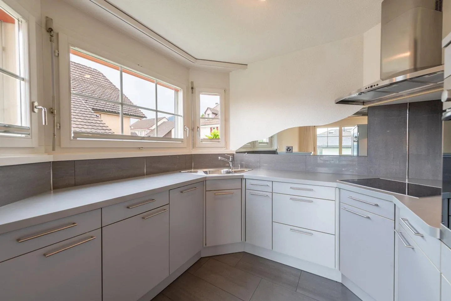Attractive Ground Floor Apartment with Fireplace and Plenty of Storage Space - Photo 3 of 13