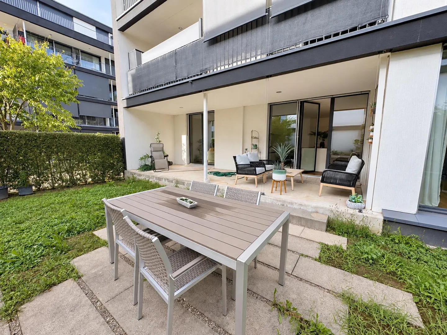 Moderno appartamento giardino di 4,5 stanze al piano terra a Reinach AG - Foto 7 di 16
