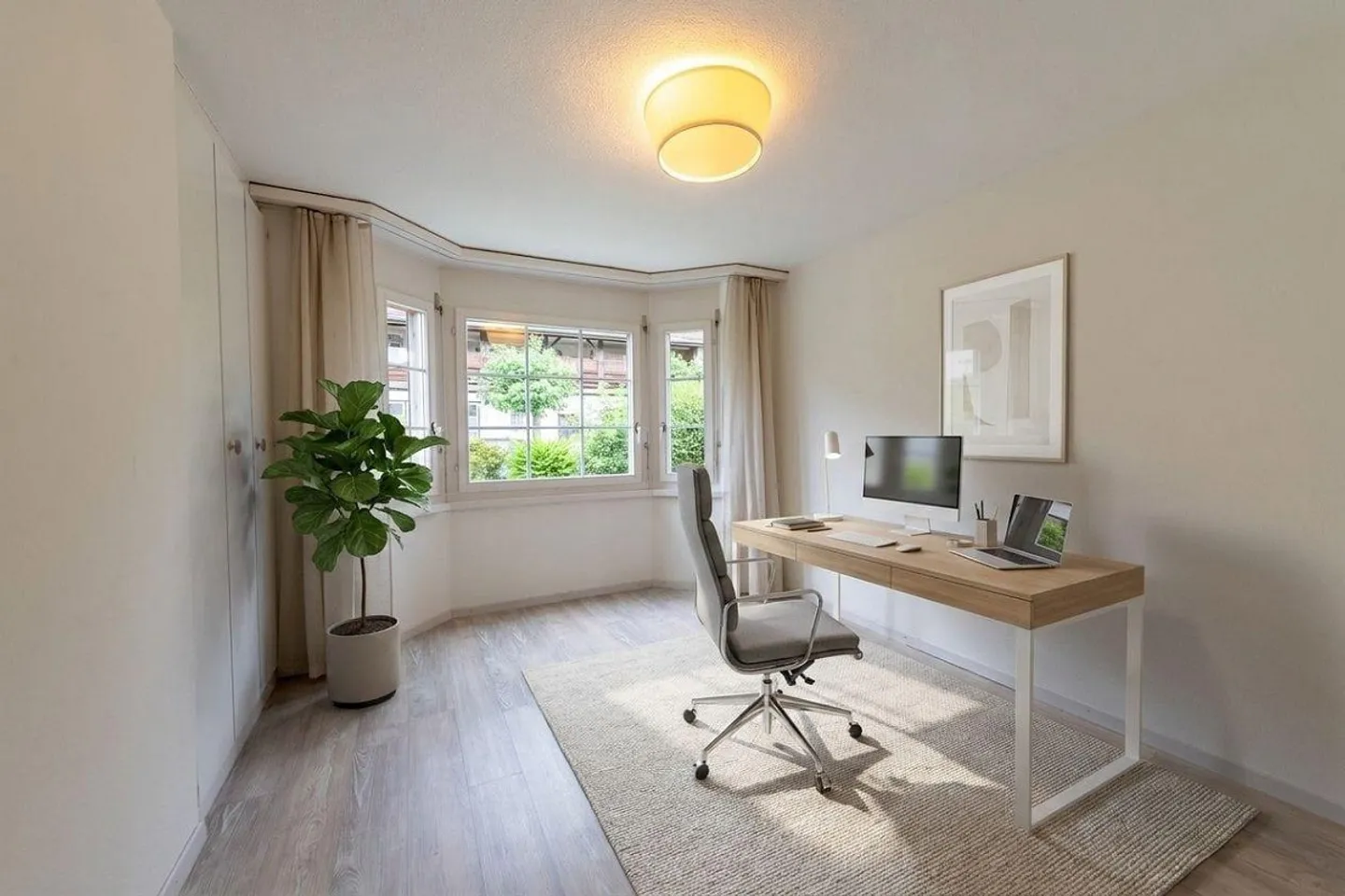 Attractive Ground Floor Apartment with Fireplace and Plenty of Storage Space - Photo 11 of 13