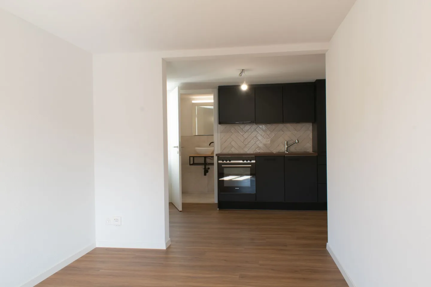 frisch sanierte 2½-Zimmerwohnung - Foto 2 von 6
