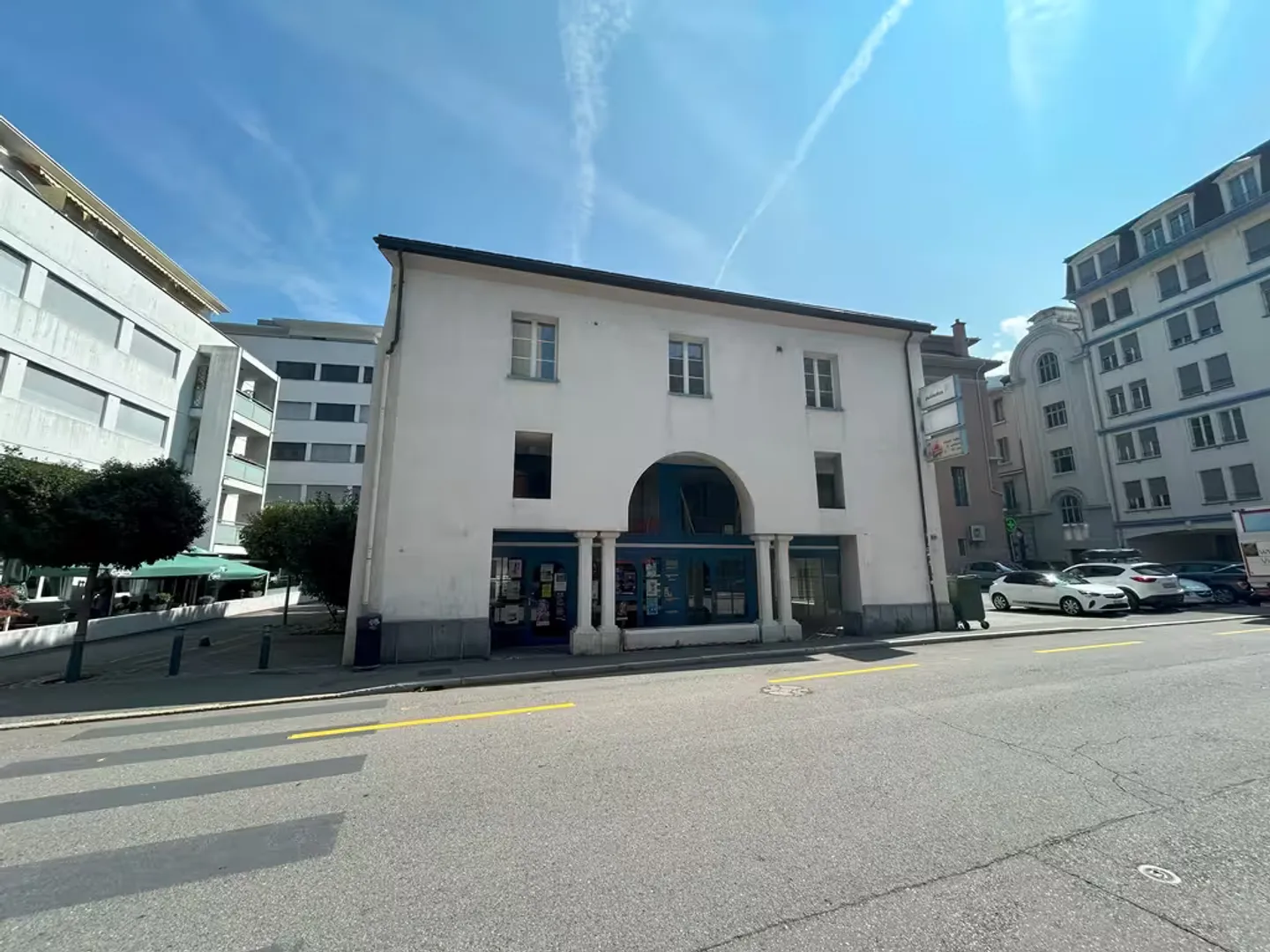 Charming 2.5-Room Apartment - Photo 1 of 7